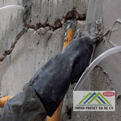 Pared / muro de cemento en reparación por grietas en Zacatecas, Durango